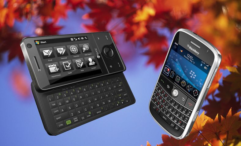 Touch Pro og Blackberry Bold kommer i september.