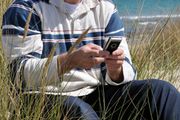 Les Duell: E-post vs MMS