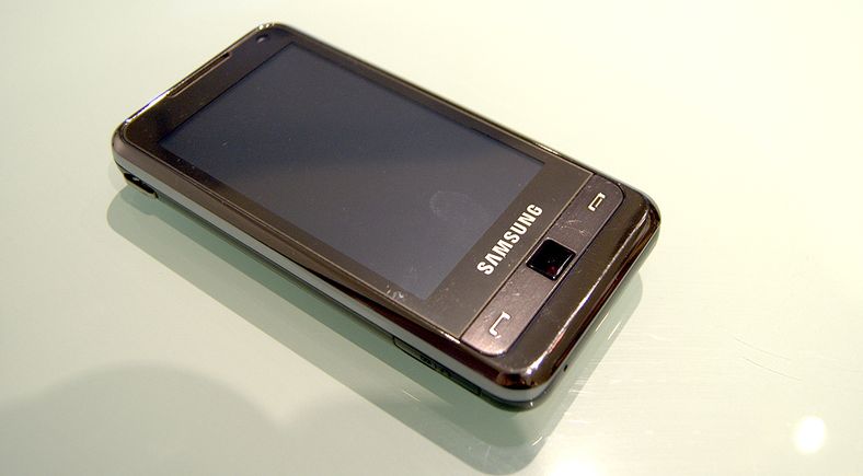 Samsung I900 Omnia er en teknologibombe som kjører Windows Mobile.