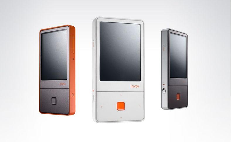Iriver E100 2G får nytt ytre i børstet metall.