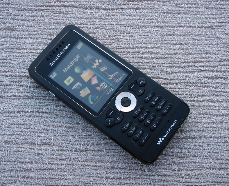 Sony Ericsson W302