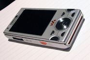 Sony Ericsson W995
