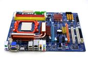 Gigabyte GA-MA790GP-DS4H