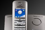 Nå kommer fasttelefonene med Android