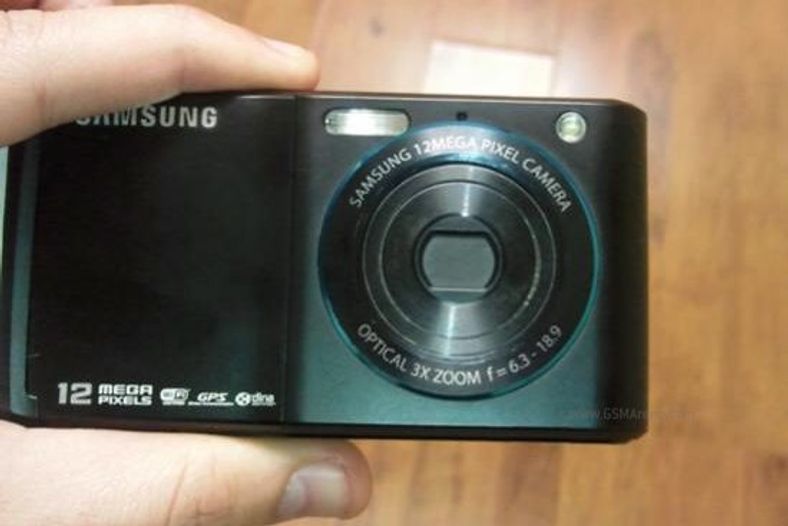 Dette bildet dukket opp på et forum, og viser sannsynligvis en ny toppmodell fra Samsung.