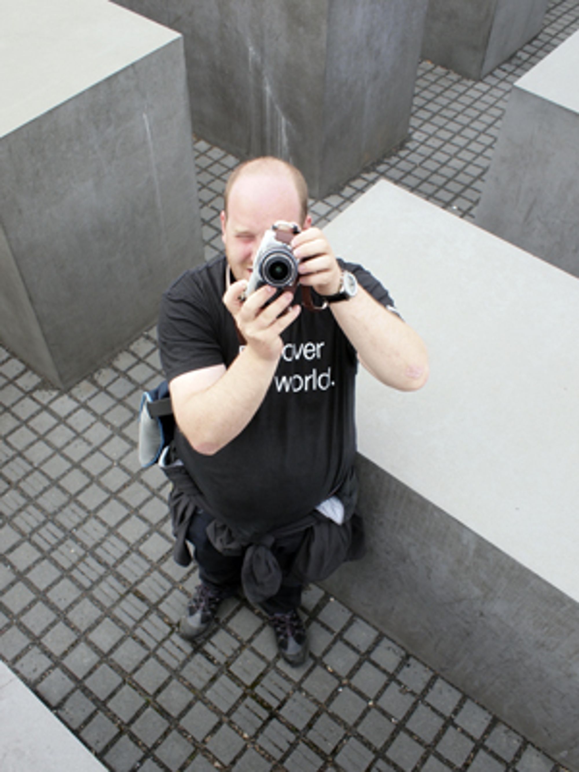 Erik Skjerve i Olympus Norge demonstrerer E-P1