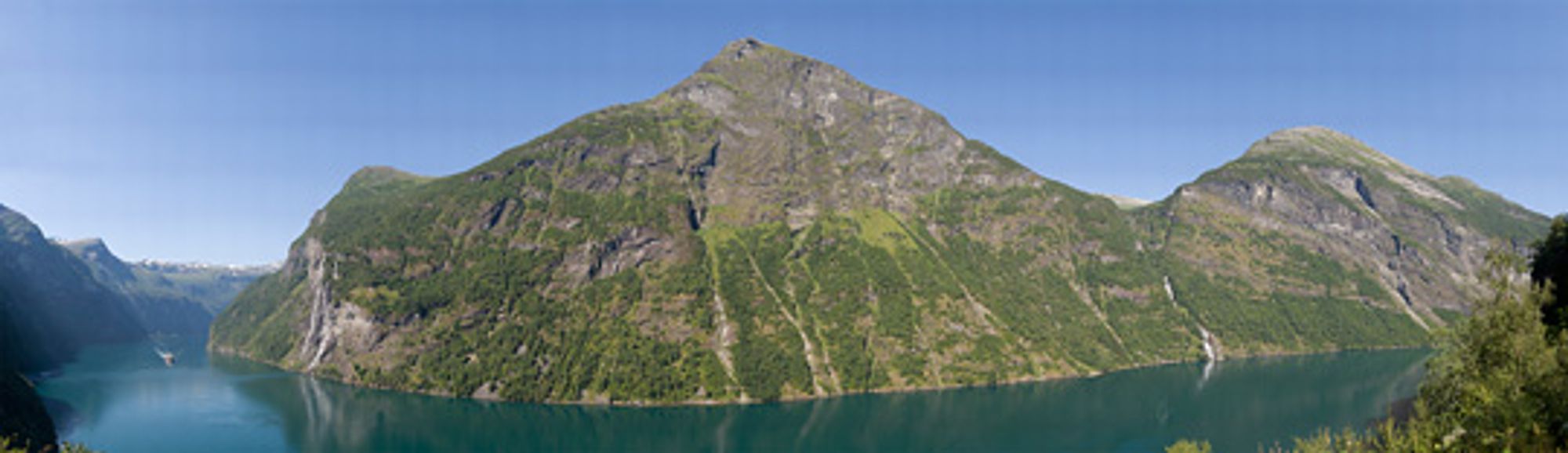 Kai Solberg, Spinville Design: Skageflå, Geirangerfjorden, Norway. Gigapikselfoto.