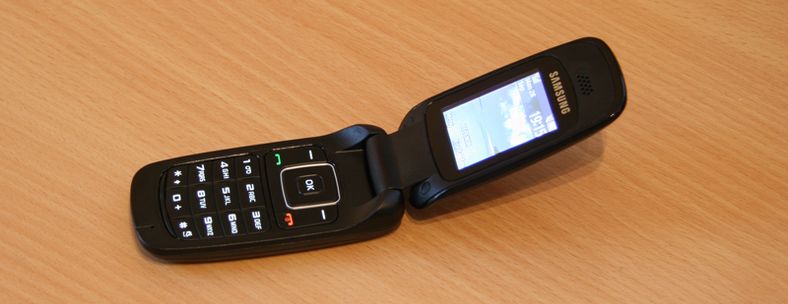 Samsungs E1310.