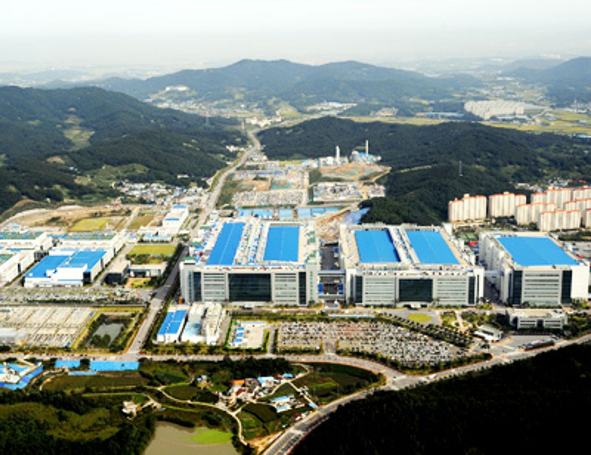 Samsungs fabrikk i Tangjeong, Korea (Foto: Samsung)