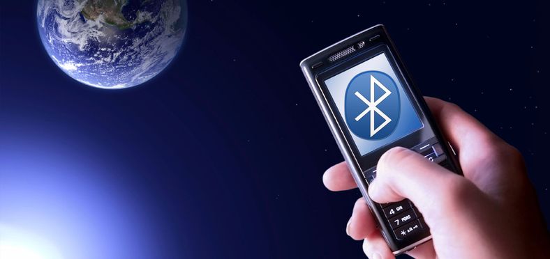 Det føles kanskje ikke som Bluetooth overfører med lysets hastighet, men nå kommer mobilene med lynkjapp Bluetooth.