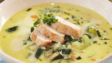 Dagens rett: Fyldig oste- og gr�nnsaksuppe med kylling