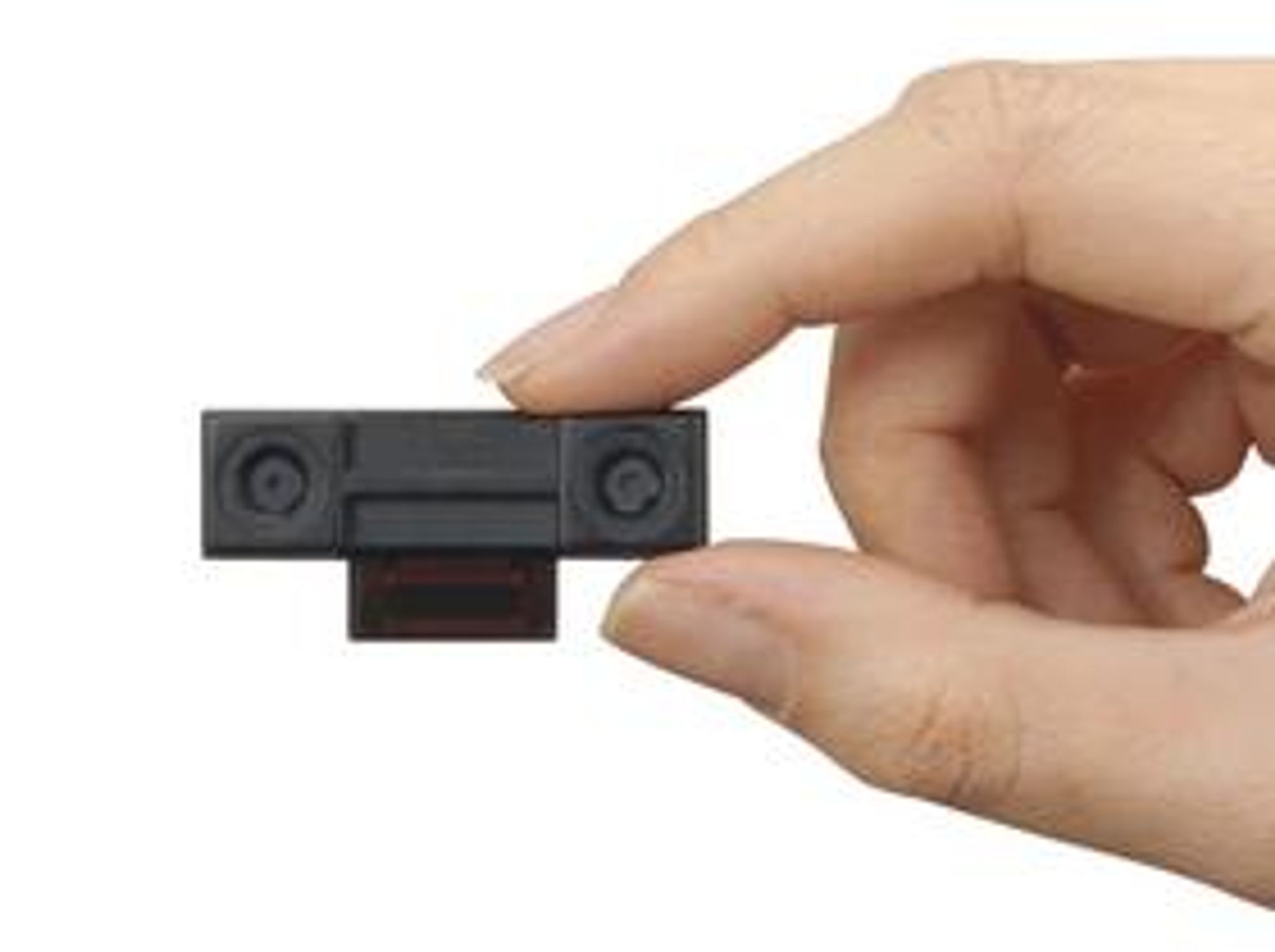 Sharps modul måler trolig ca 1x4 cm.