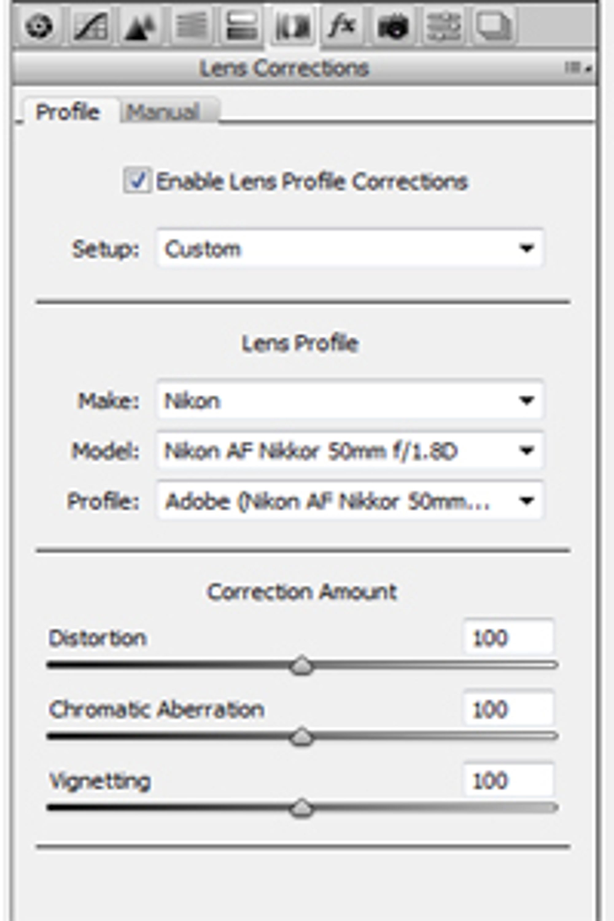 Kontrollpanelet til Lens Correction-funksjonen i Camera RAW 6.1