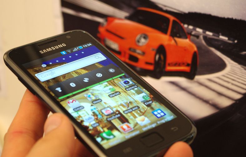 Galaxy S er en rask mobil med krystallklar skjerm.