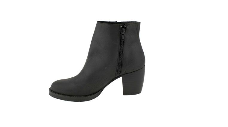 Acne 3200kr