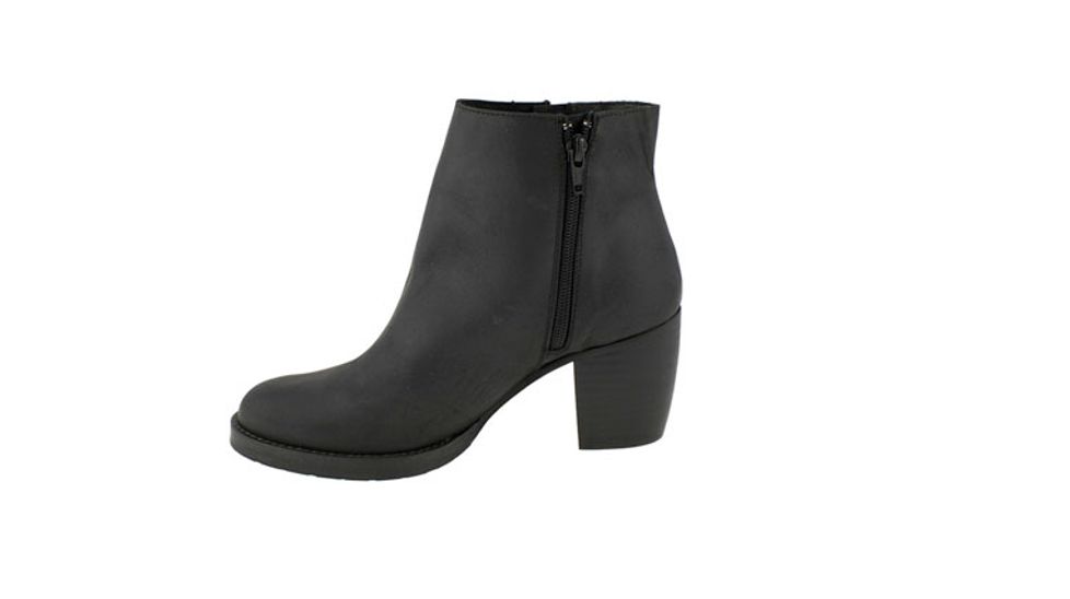 Acne 3200kr