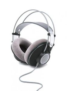AKG K 601