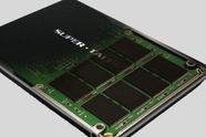 SSD med både SATA og USB