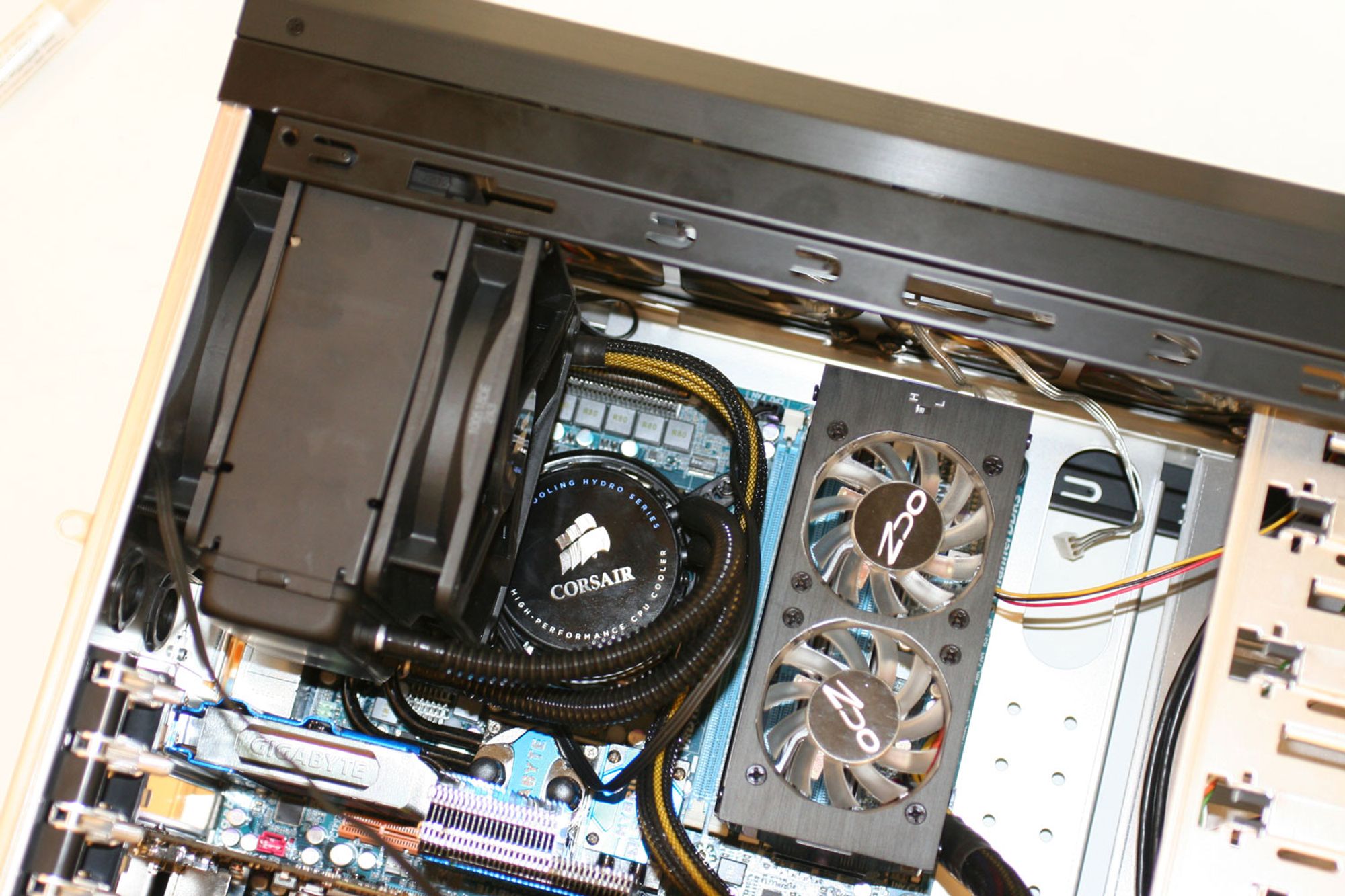 TEST: Corsair H70 - Montering - Tek.no