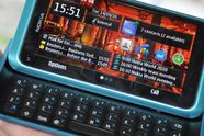 Nokia E7