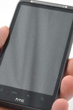Designmessig likner Titan kanskje aller mest på Android-mobilen HTC Desire HD.