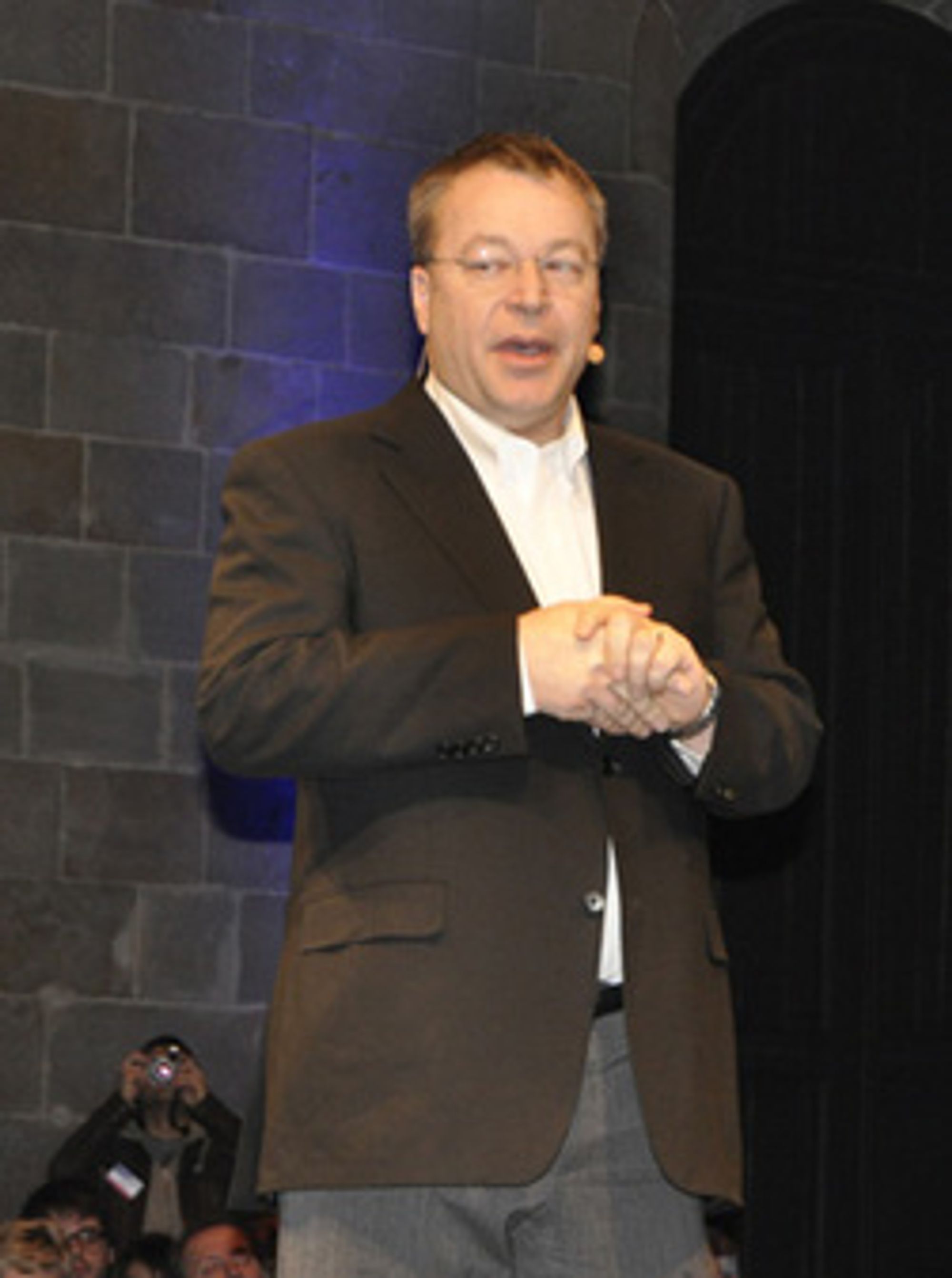 Nokia-sjef Stephen Elop kan få nok å henge fingrene i fremover, om vi skal tro Gartners visepresident.