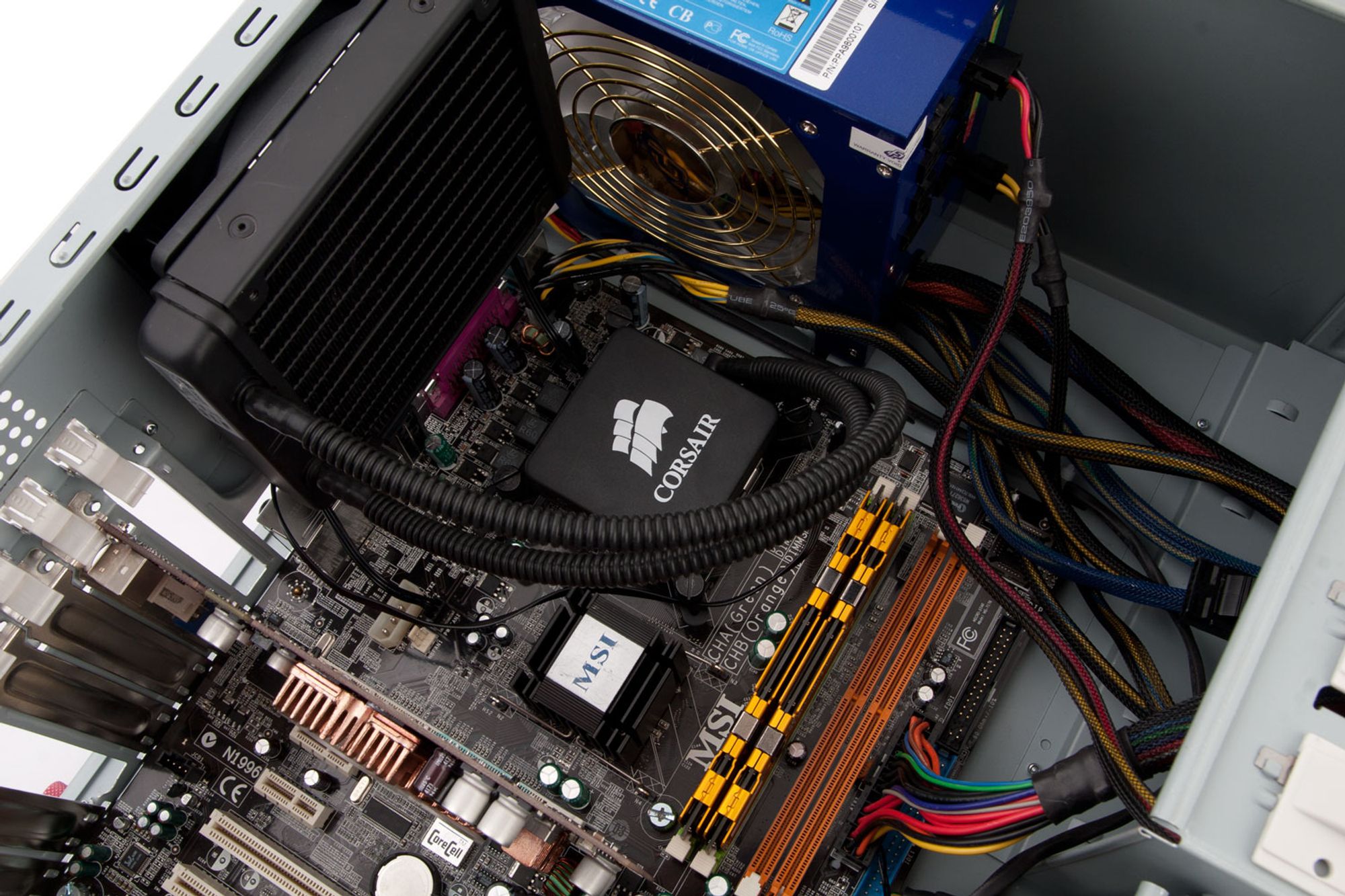 TEST Corsair H60 Montering Tek.no