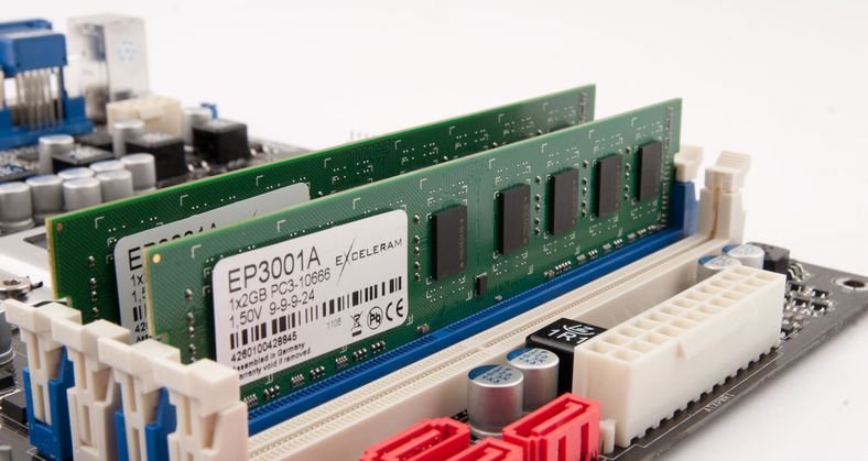 Exceleram DDR3-1333 2x2 GB CL9