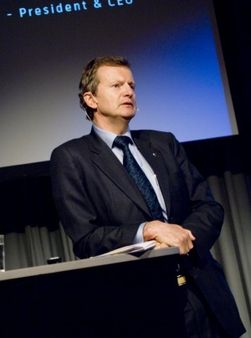Konsernsjef Jon Fredrik Baksaas i Telenor konstaterer at feilen er den alvorligste som har rammet mobilnettet siden dets opprettelse i 1993.
