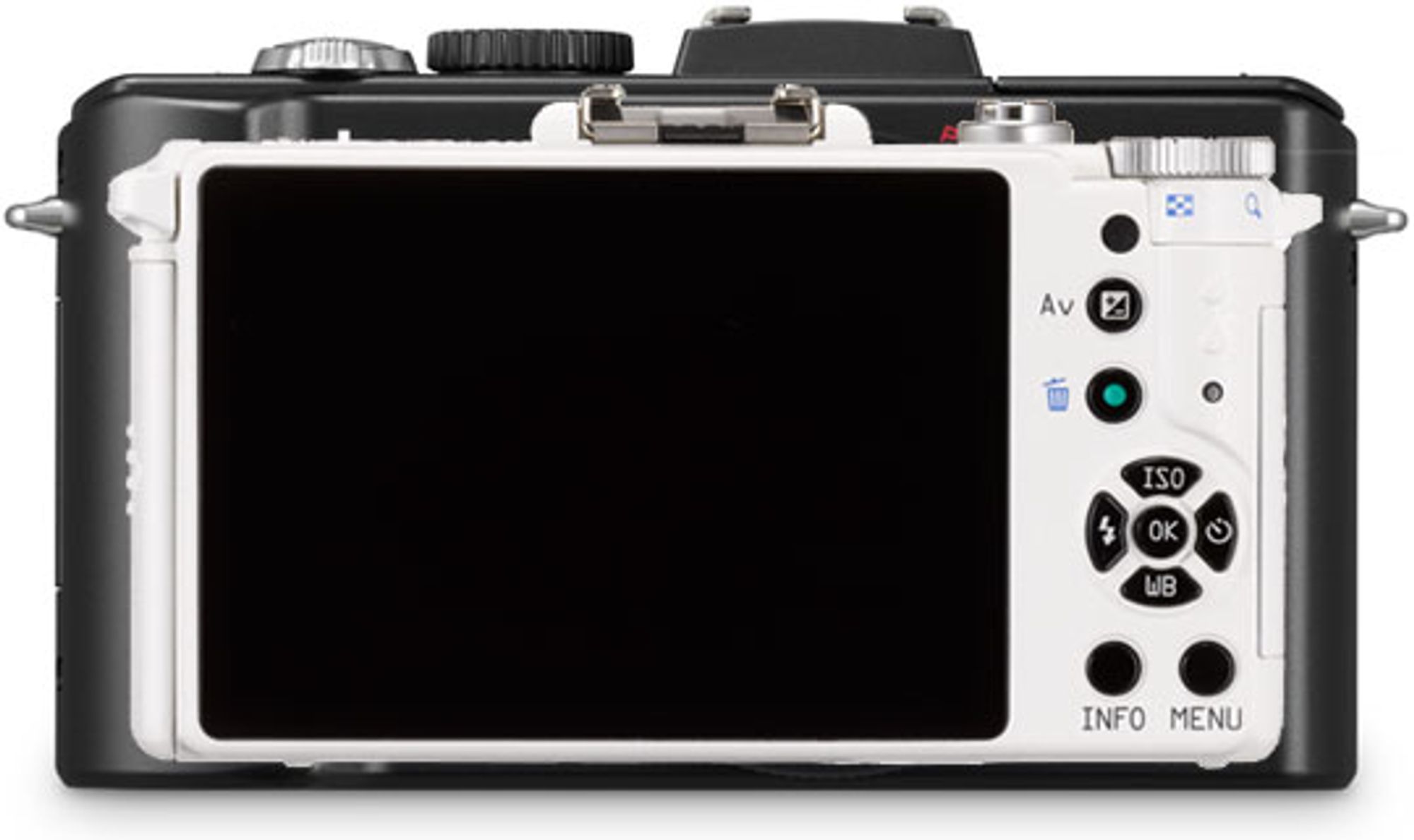 Her er Pentax Q foran og Panasonic LX5 bak.Det gir et inntrykk av størrelsen.
