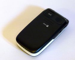 PhoneEasy 615 har også en bakside.