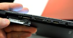 En av tingene som skal skille ThinkPad Tablet ut i mengden - en perlerad av tilkoblingsmuligheter. Fullstørrelse USB-port er rundt hjørnet.