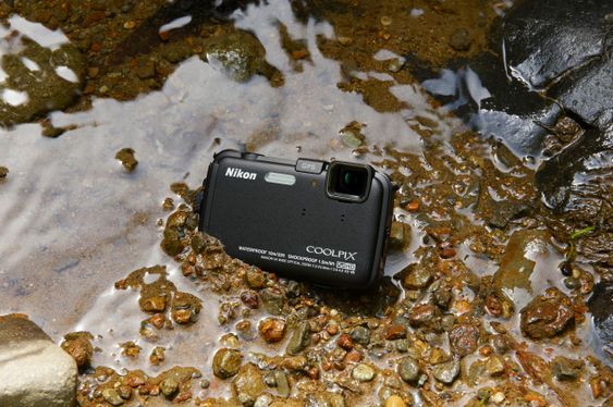 Nikon Coolpix AW100 blir gjerne med i skauen. Eller fjellet. Eller sjøen.