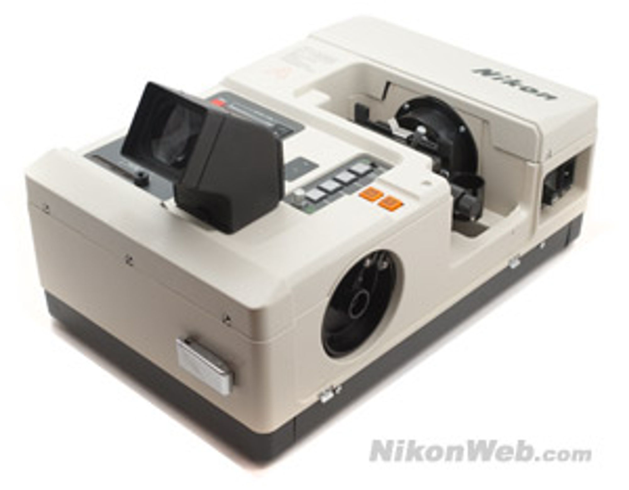 Flere ønsket seg muligheter til å kunne sende bilder via telefoto uten å måtte fremkalle de først. Nikon tidligst ute med sin NT-1000 Direct Transmitter som kom ut i 1983. NT-1000 Direct også kunne brukes av elektroniske kameraer fra andre merker. Foto:Nikonweb.com