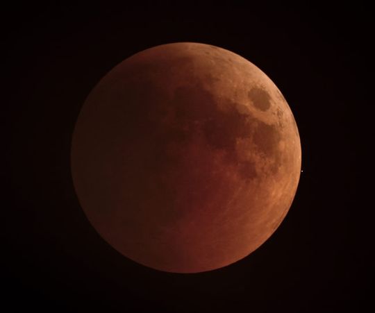 Young astronomi fotographer of the year går til fotografer under 16 år. Jathin Premjith fra India kapret denne prisen for sitt utrolige bilde av månen som han kalte for