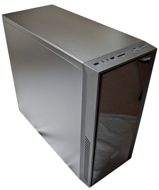 Cooler Master Silencio 550 i all sin prakt