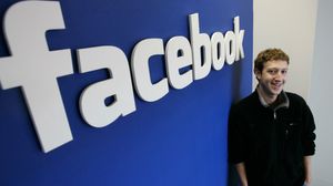 Facebooks grunnlegger Mark Zuckerberg prøver en ny variant for å få opp interessen for bildedeling. (arkivfoto).