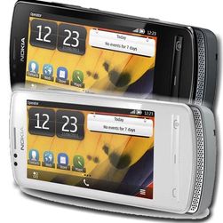 Nokia 700