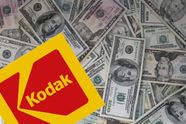 Kodak selger, sliter, roter og lanserer