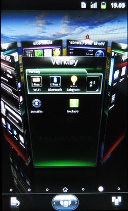 En roterende 3D-karusell er blant det du får på kjøpet.