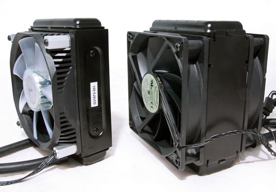 Radiatorer: For Intel Core i7 3960X til venstre, for AMD FX-8150 til høyre.
