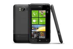 HTC Titan er en gigant med 4,7 tommer skjerm og Windows Mobile mango som de viktigste differensiatorene.