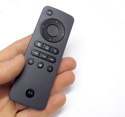 Fjernkontrollen er unnværlig når telefonen står i dokkingstasjonen.