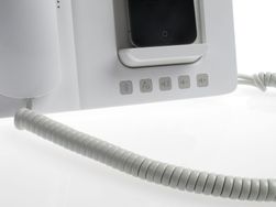 Kontrollene er enkle. iFusion er egentlig bare en bluetoothhandsfree som du kan velge at ikke skal være handsfree ...
