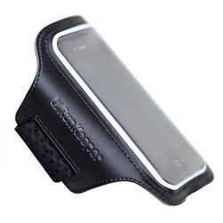 Med et slikt armbånd slipper du at mobilen skades av fukt, noe som kan være et problem hvis du oppbevarer den i lommen.