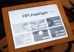 Den nye dronen får en helt ny app. Denne skal være et slags senter for alt du kan gjøre med flygeleken, ifølge pressesjef Vanessa Loury i Parrot.