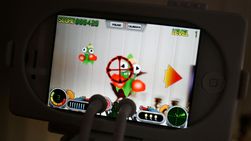 Slik ser spillet ut på skjermen til en iPhone 4.