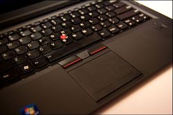 Et herlig tastatur og en god pekeplate.