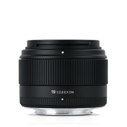 Sigmas nye 19mm F2.8 EX DN, ett av to nye objektiver i Sigmas nye DN-serie.