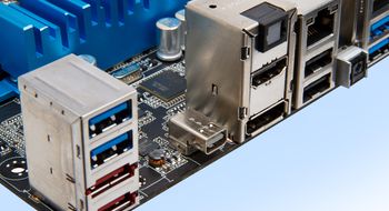 Asus tar i bruk Thunderbolt